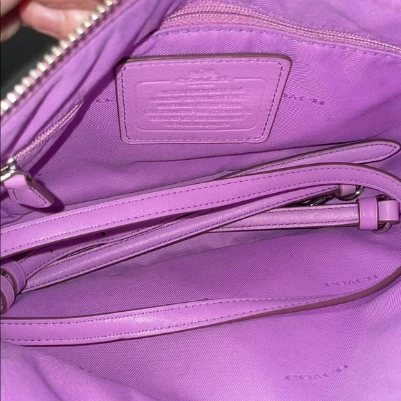 Coach Light Purple Leather Shoulder Bag - Picture 4 of 6